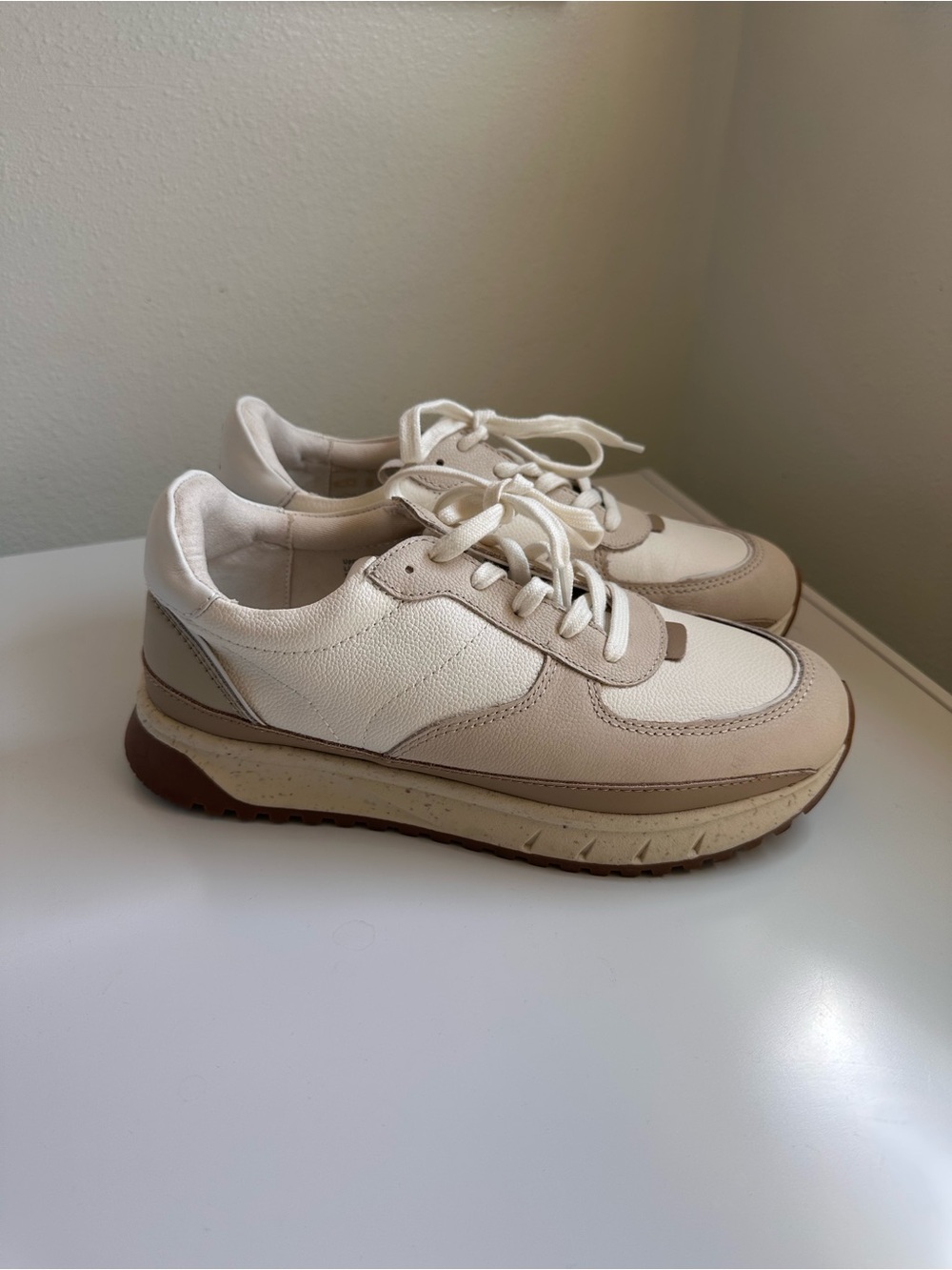 Women’s Madewell Sneakers in Cream and Tan
